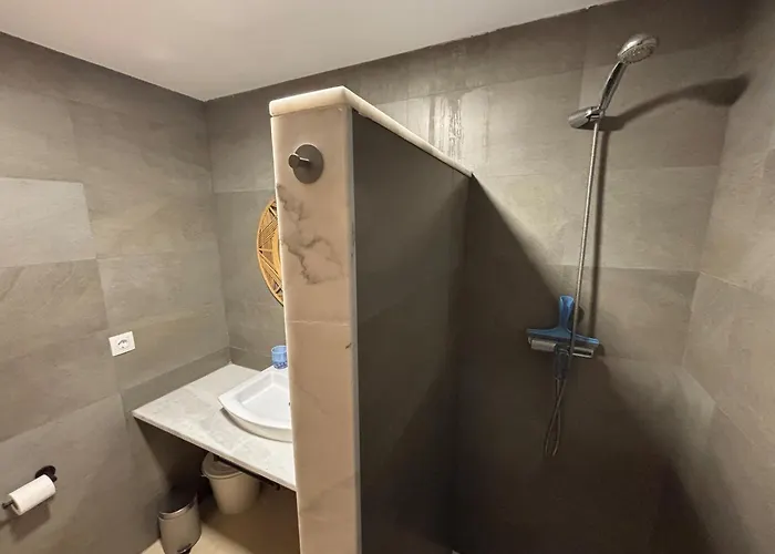 Pont Sec 1- Serviden 公寓 *